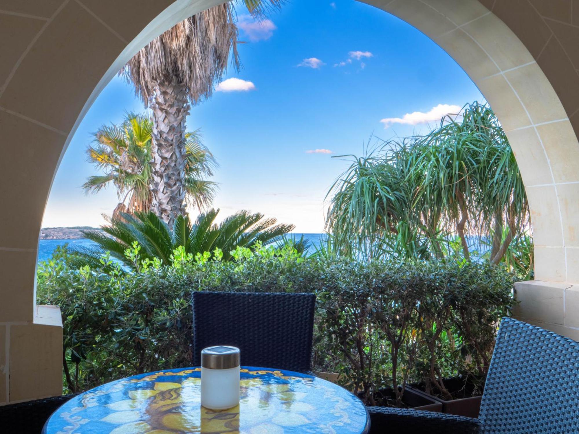Villa Palma - Sunset Sea Views With Pool, Jacuzzi, Sauna And Games Room Mellieħa Eksteriør billede