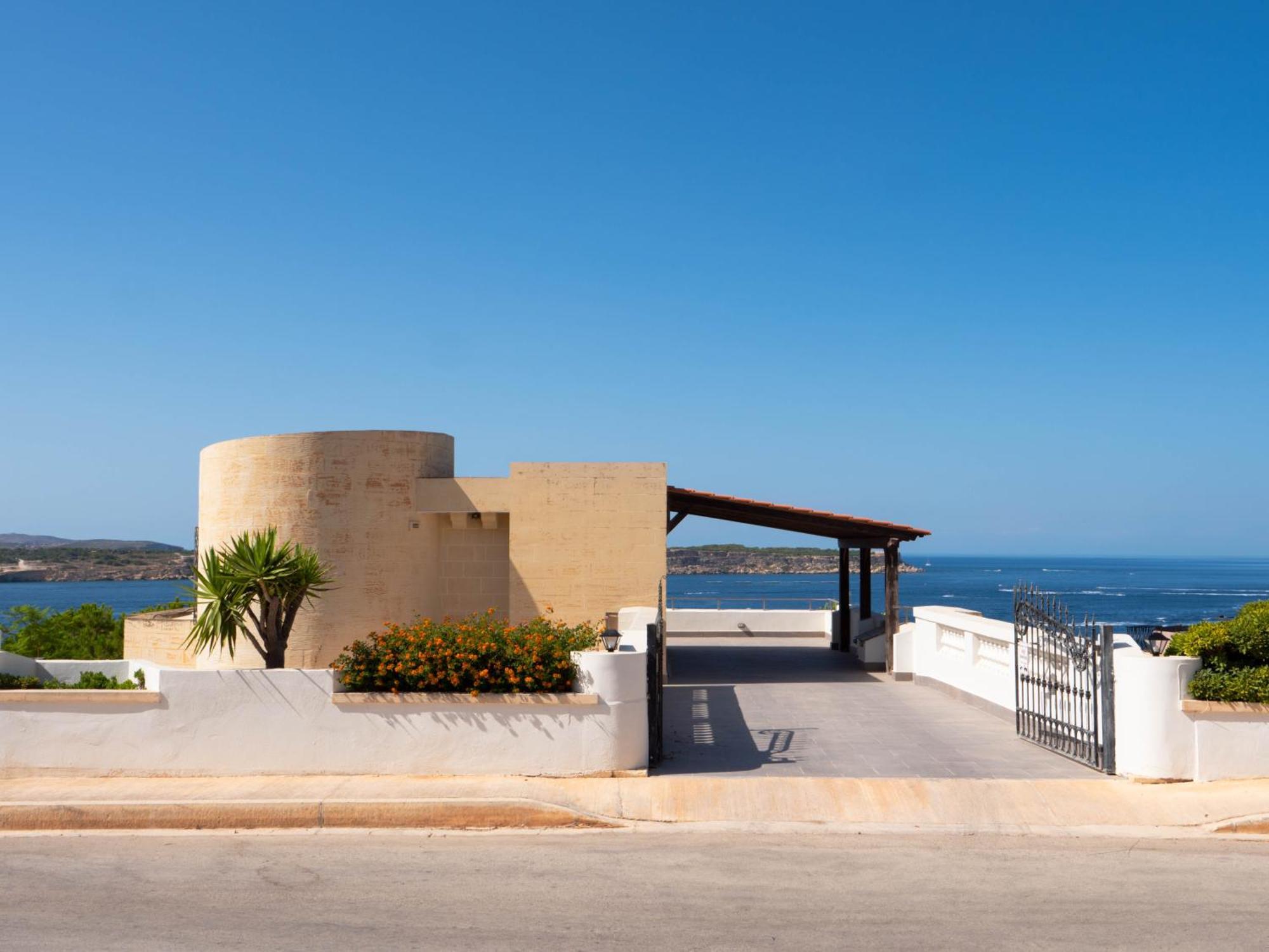 Villa Palma - Sunset Sea Views With Pool, Jacuzzi, Sauna And Games Room Mellieħa Eksteriør billede